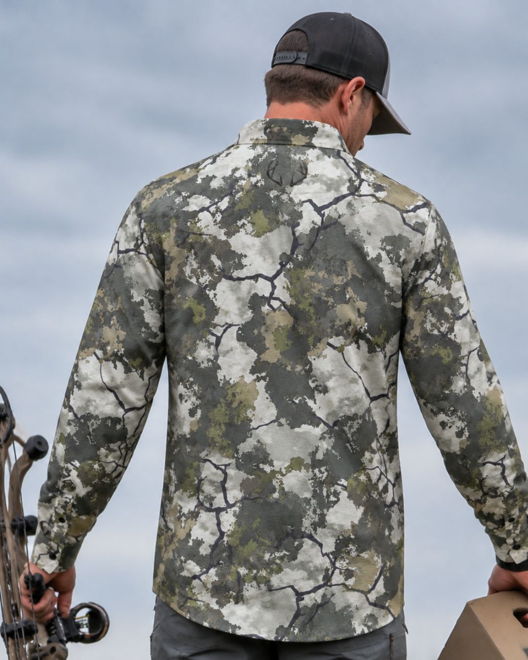 Buck Fever Long-sleeve Button Up Shirt (5).jpg