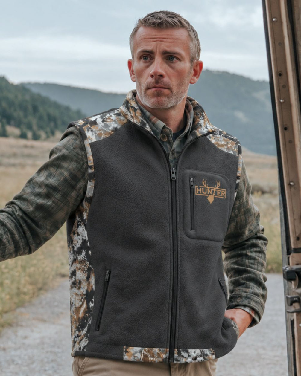 Vest detail - Deer Hunter Camo Layering Series
