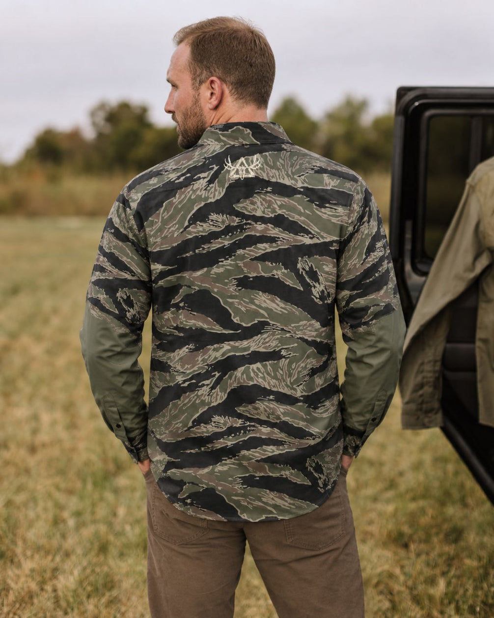 Hunt Addict Long-sleeve Button Up Shirt (5).jpg